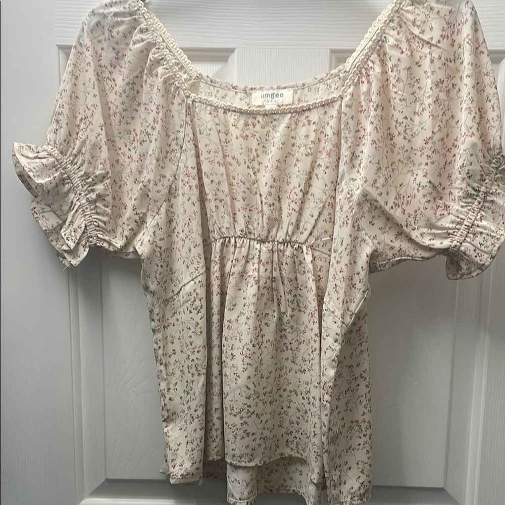 Amuse Society Floral Cream Top